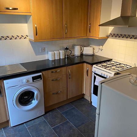 Cosy 3-Bedroom House, Stones Throw To Beach Weymouth Eksteriør billede